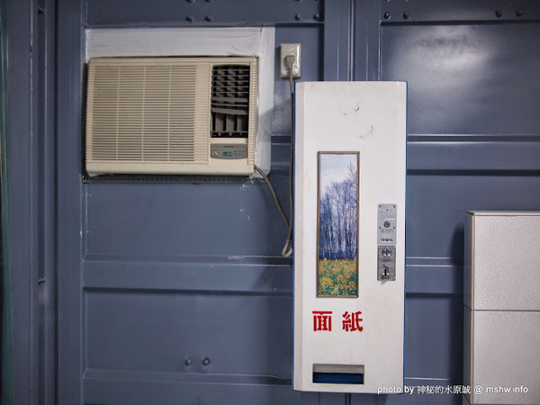 經貿文創觀光夜市：【景點】台中水湳經貿文創觀光夜市村@西屯 : 攤販多,規模頗大,同質性略高,停車空間有待改善的新夜市