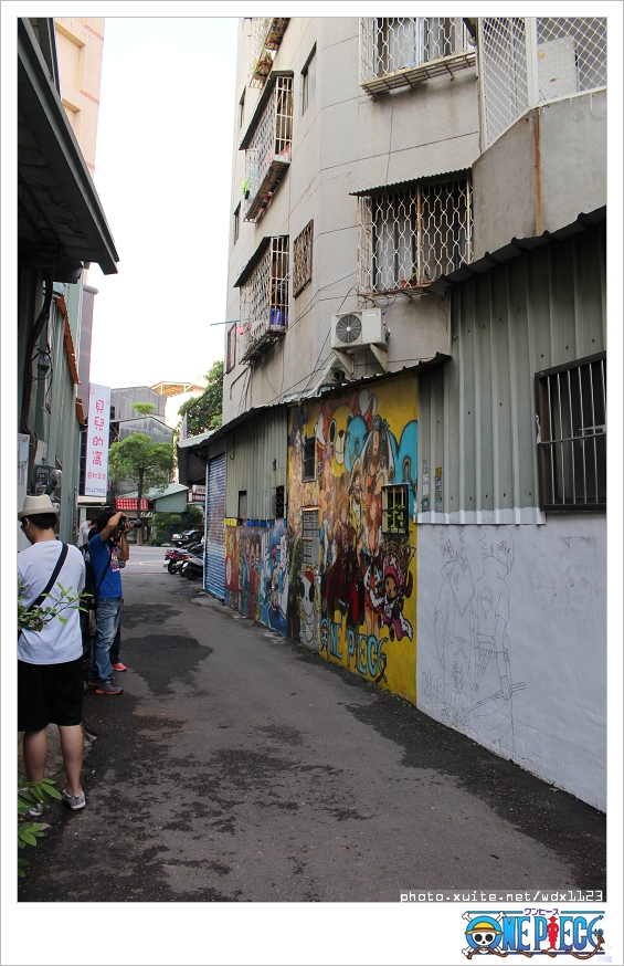海賊王彩繪牆壁： 台中動漫彩繪巷✪海賊王＆AM食光~103.07.27＆08.02