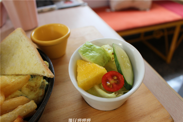 海賊王彩繪牆壁： 台中動漫彩繪巷✪海賊王＆AM食光~103.07.27＆08.02