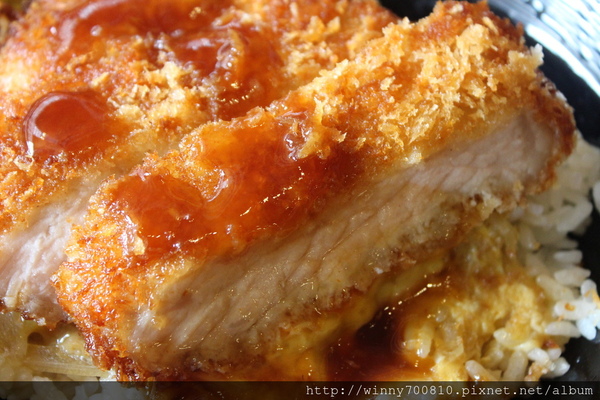 新丼:台北/中山 【新丼-有創意、超新鮮、份量夠、真的讓人很心動!】 捷運中山站