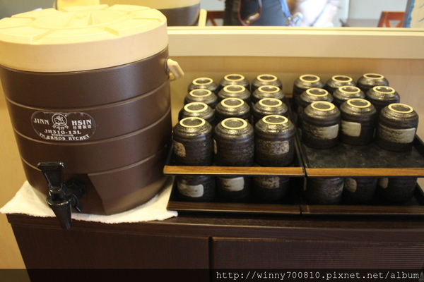 新丼:台北/中山 【新丼-有創意、超新鮮、份量夠、真的讓人很心動!】 捷運中山站