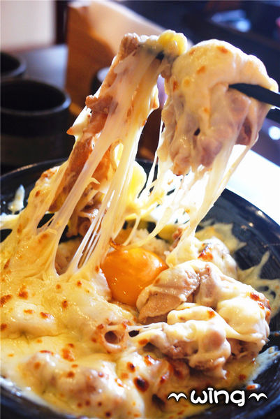 新丼：［台北中山區］份量超值讓人心動。【新丼】創意起司丼飯/蔥花牛肉丼飯/炸豬排體驗(捷運中山站美食餐廳)