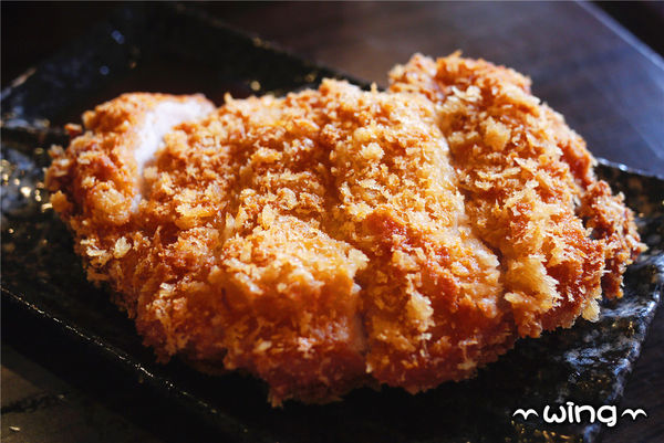 新丼：［台北中山區］份量超值讓人心動。【新丼】創意起司丼飯/蔥花牛肉丼飯/炸豬排體驗(捷運中山站美食餐廳)