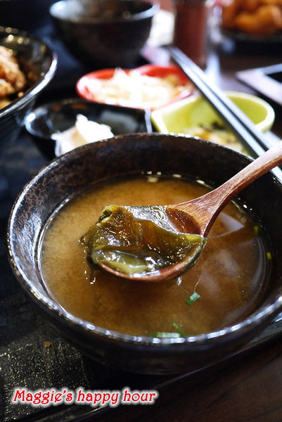 新丼:【新丼日式丼飯-長安店】讓人心動的平價日式丼飯