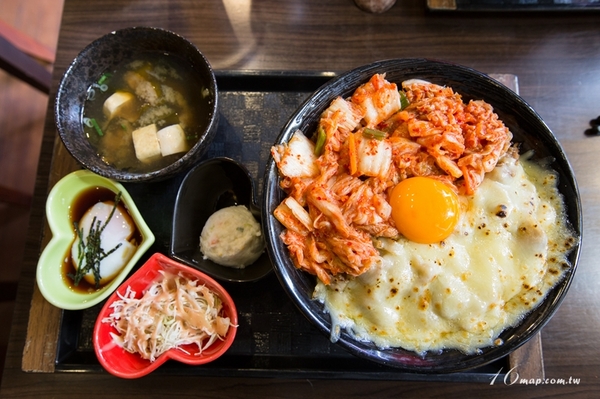 新丼：台北中山捷運站美食 新丼日式丼飯 口味超多~好平價