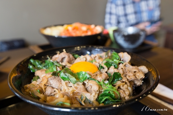 新丼：台北中山捷運站美食 新丼日式丼飯 口味超多~好平價