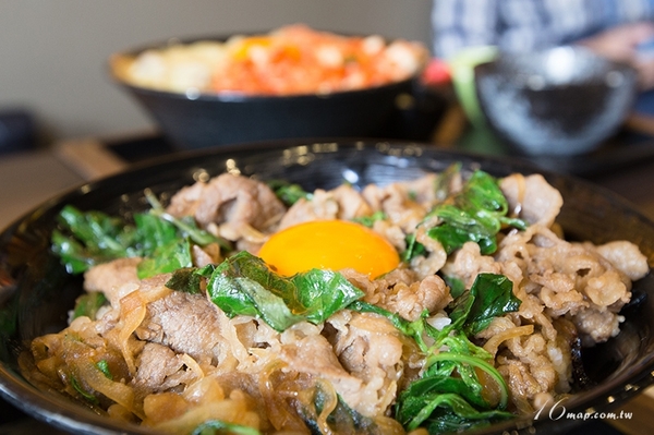 新丼：台北中山捷運站美食 新丼日式丼飯 口味超多~好平價