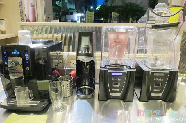 台中guguyaya鮮果汁 (16).JPG