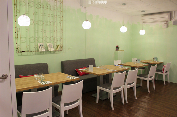 覺樂cafe：覺樂café✪拿破崙水果冰淇淋❤最對味兒~103.08.14