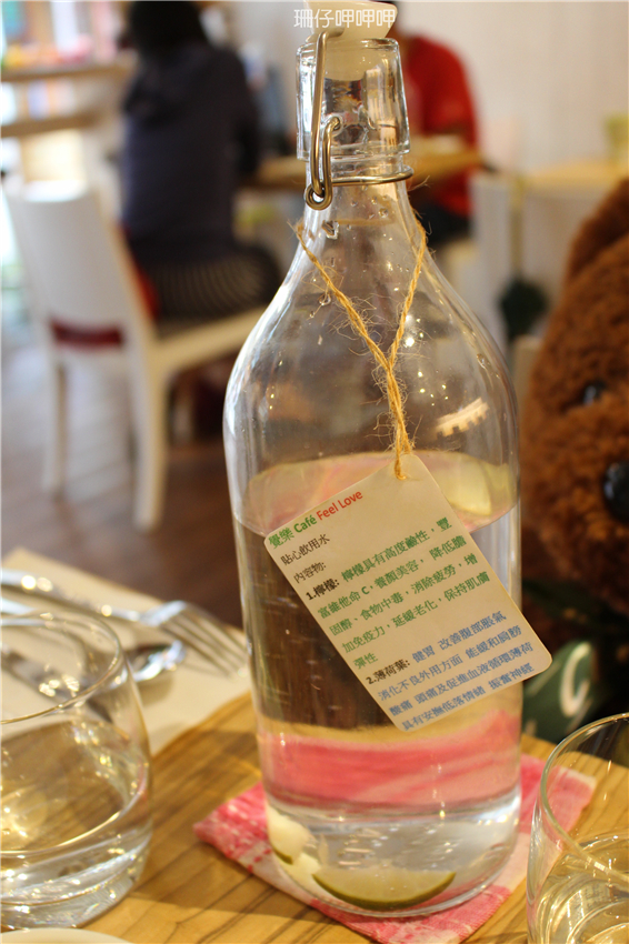 覺樂cafe：覺樂café✪拿破崙水果冰淇淋❤最對味兒~103.08.14