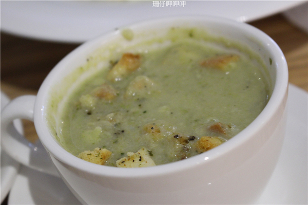 覺樂cafe：覺樂café✪拿破崙水果冰淇淋❤最對味兒~103.08.14