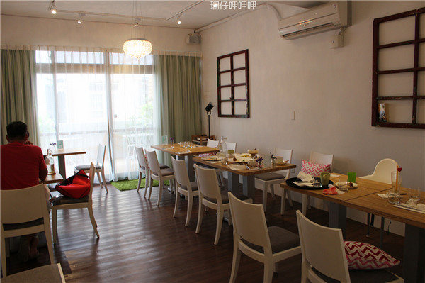 覺樂cafe：覺樂café✪拿破崙水果冰淇淋❤最對味兒~103.08.14