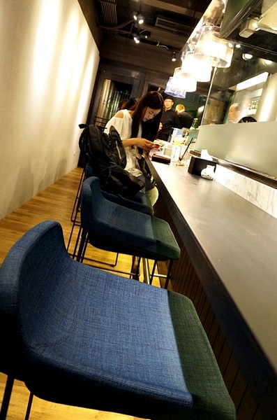 Zoe Sushi Bar:高雄【Zoe Sushi Bar】壽司吧!超滿足,ZOE特上海鮮蓋飯,最後調酒完收尾