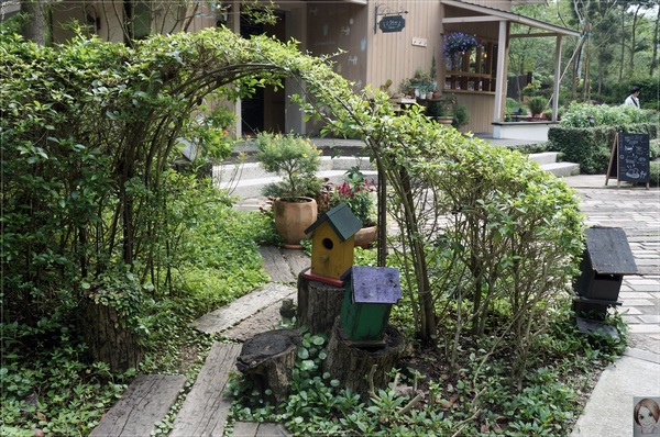 薰衣草森林(明德店)：[閃點] 苗栗薰衣草森林(明德水庫店)-愛情、願望近了