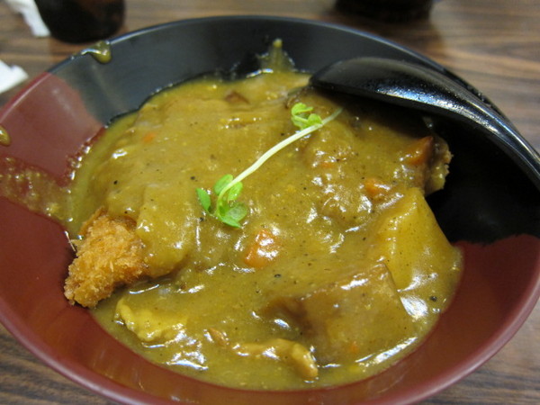 THE飯屋日式定食專門店：(台北)光華商場後的小巷中~平價日式料理