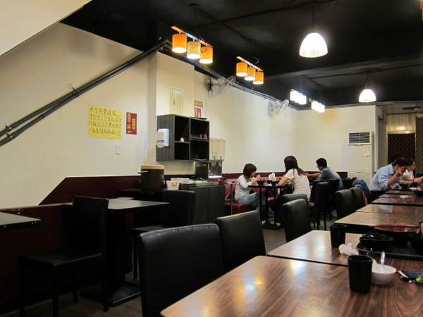 THE飯屋日式定食專門店：(台北)光華商場後的小巷中~平價日式料理