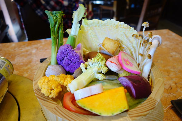 吳阿水老茶館(原吳阿火打邊爐):吳阿水老茶館 ~ 雙連市場旁.海鮮套餐超澎派的啦 - 捷運雙連站