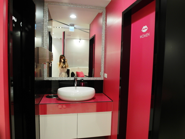 Avenir Cafe:丞食台北-夢幻級的珠寶櫃甜點-蘋果派 香蕉磅蛋糕 平價奢華下午茶 Avenir Cafe