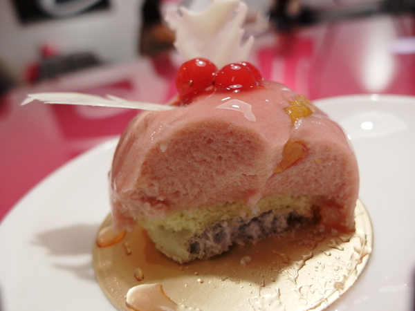 Avenir Cafe:丞食台北-夢幻級的珠寶櫃甜點-蘋果派 香蕉磅蛋糕 平價奢華下午茶 Avenir Cafe