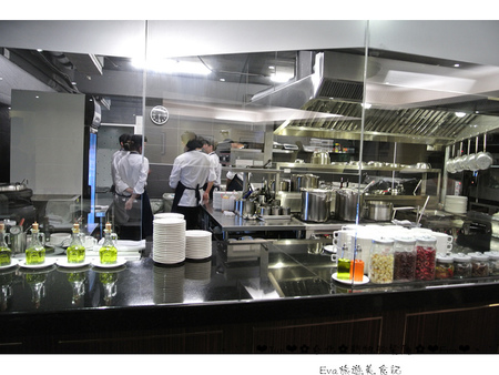 新帆船澳門葡國餐廳：【美食】oO。。台北　新帆船澳門葡國餐廳　想要吃最道地的葡國料理，不用跑澳門，台灣就有～美食、食記oO。o○。　