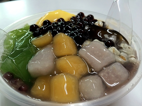 冰鑽QQ凍圓:高雄【冰鑽QQ凍圓】誇張了!一碗35元的凍圓 料竟然這麼豐富 鼎山夜市排隊美食