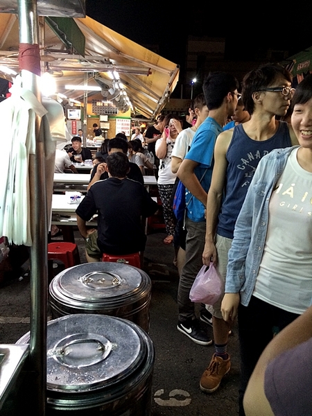 冰鑽QQ凍圓:高雄【冰鑽QQ凍圓】誇張了!一碗35元的凍圓 料竟然這麼豐富 鼎山夜市排隊美食