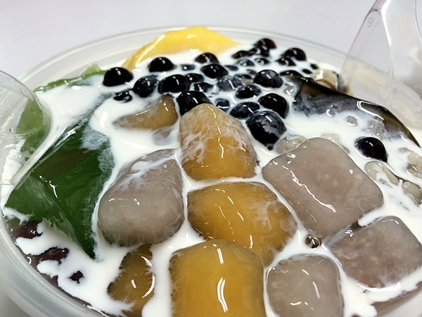 冰鑽QQ凍圓:高雄【冰鑽QQ凍圓】誇張了!一碗35元的凍圓 料竟然這麼豐富 鼎山夜市排隊美食