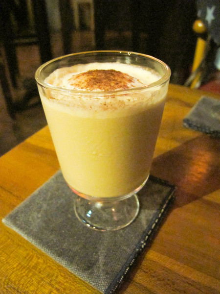 Digout:(胖樺食記)台北市信義路四段讓人驚喜的特色酒吧DIGOUT。無菜單客製化調酒絕對讓人意足心滿。