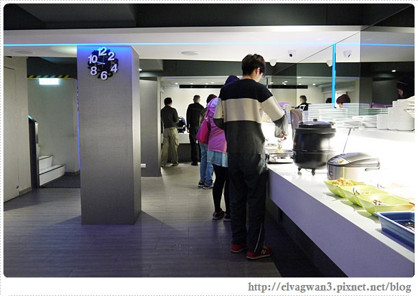 台中-中興租車行-中興旅遊包車-台中租車推薦-近火車站-原皇佳租車行-台中租車-台中一日遊-動漫彩繪巷-海賊動漫巷-新繹旅店-樂昂咖啡-LOVE ONE-嘉味軒太陽餅-淇淇太陽餅-台中逢甲夜市-14-333-1