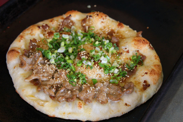 吉品家手作烤餅：[台南]國華街銅板美食 吉品家手作烤餅