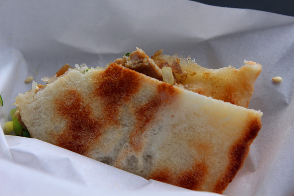 吉品家手作烤餅：[台南]國華街銅板美食 吉品家手作烤餅