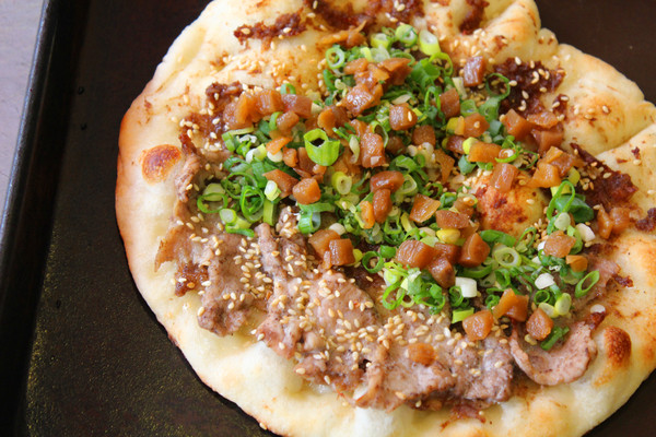 吉品家手作烤餅：[台南]國華街銅板美食 吉品家手作烤餅