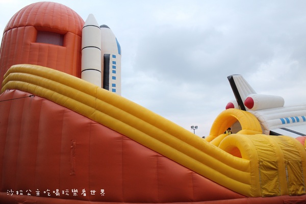 太空基地巨無霸氣墊展(新北場)：金氏紀世界紀錄『太空基地巨無霸氣墊展』親子/板橋435藝文特區