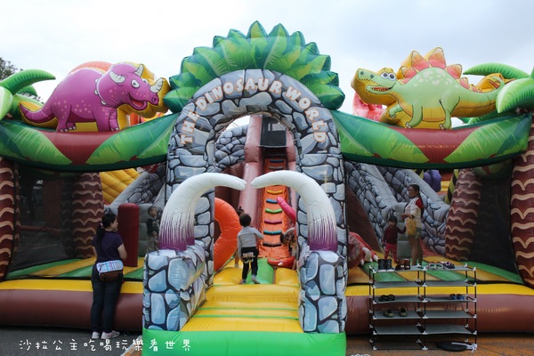 太空基地巨無霸氣墊展(新北場)：金氏紀世界紀錄『太空基地巨無霸氣墊展』親子/板橋435藝文特區