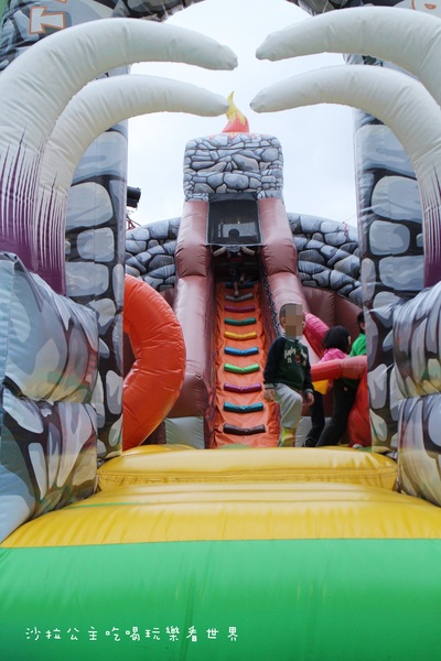 太空基地巨無霸氣墊展(新北場)：金氏紀世界紀錄『太空基地巨無霸氣墊展』親子/板橋435藝文特區