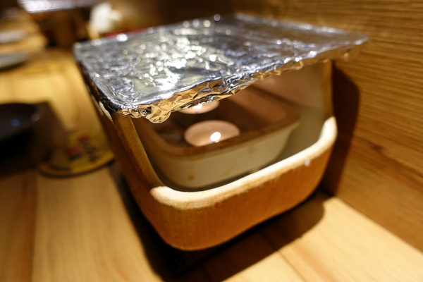 滿腹屋：(胖樺食記)台北東區仁愛圓環附近迷你居酒屋「滿腹屋」。高CP值平價串燒美食建議訂位。有Wi-Fi大電視螢幕可看球賽