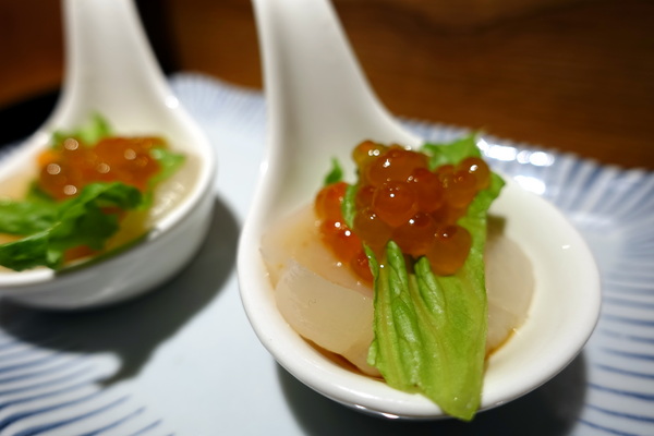 滿腹屋：(胖樺食記)台北東區仁愛圓環附近迷你居酒屋「滿腹屋」。高CP值平價串燒美食建議訂位。有Wi-Fi大電視螢幕可看球賽