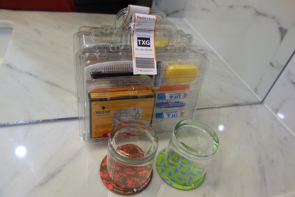 紅點文旅：1031230[官本金文愛台灣]台中市中區RedDot紅點文旅巨型不鏽鋼溜滑梯文青工藝風地表上最潮旅店近中華夜市日新戲院旁