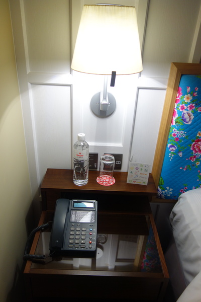 紅點文旅：1031230[官本金文愛台灣]台中市中區RedDot紅點文旅巨型不鏽鋼溜滑梯文青工藝風地表上最潮旅店近中華夜市日新戲院旁