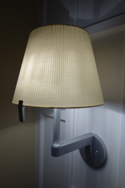 紅點文旅：1031230[官本金文愛台灣]台中市中區RedDot紅點文旅巨型不鏽鋼溜滑梯文青工藝風地表上最潮旅店近中華夜市日新戲院旁