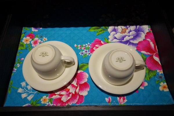 紅點文旅：1031230[官本金文愛台灣]台中市中區RedDot紅點文旅巨型不鏽鋼溜滑梯文青工藝風地表上最潮旅店近中華夜市日新戲院旁