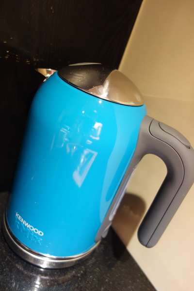 紅點文旅：1031230[官本金文愛台灣]台中市中區RedDot紅點文旅巨型不鏽鋼溜滑梯文青工藝風地表上最潮旅店近中華夜市日新戲院旁