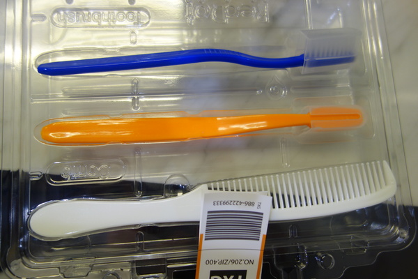 紅點文旅：1031230[官本金文愛台灣]台中市中區RedDot紅點文旅巨型不鏽鋼溜滑梯文青工藝風地表上最潮旅店近中華夜市日新戲院旁