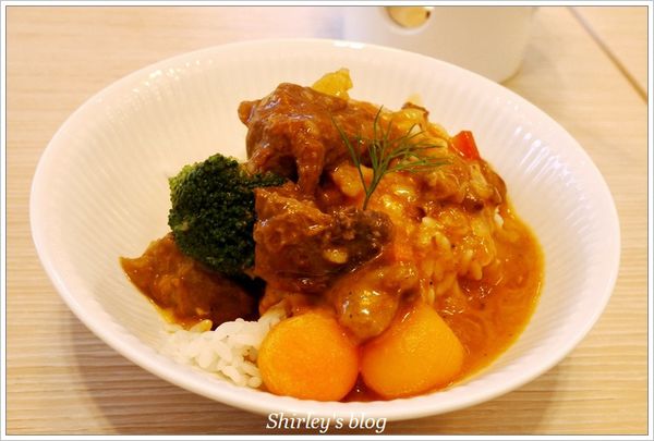 皇家哥本哈根咖啡輕食複合店 Royal Copenhagen(板橋大遠百)：皇家哥本哈根咖啡輕食複合店‧板橋大遠百店