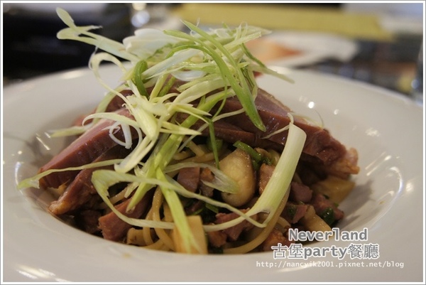 古堡party餐廳:宜蘭。氣氛佳餐點種類多一起來歡樂【古堡PARTY餐廳】