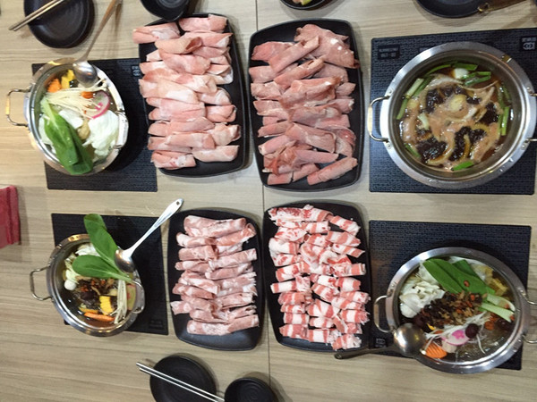 快樂馬 Happy Horse:台中住宿-逢甲薇她/絕美夕景-高美濕地/平價火鍋-禾鍋子