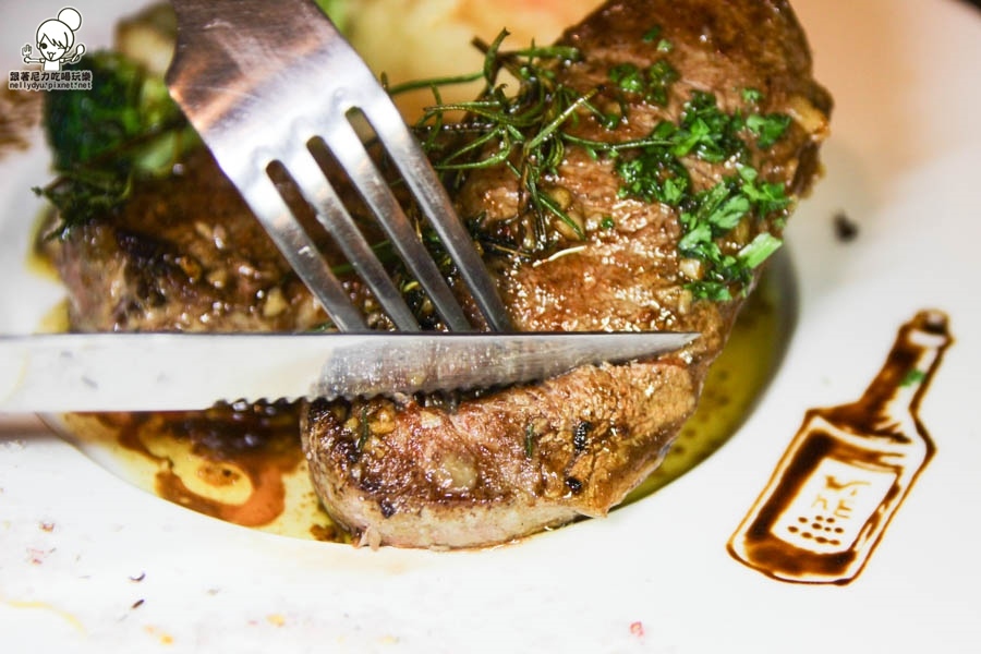 Booking書店 漫畫書店 複合式餐廳 (32 - 50).jpg