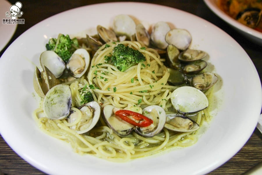 Booking書店 漫畫書店 複合式餐廳 (34 - 50).jpg