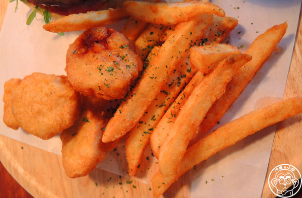 漢堡控館:呷飽祙【台北松山・漢堡控館Burger Control Bistro】漢堡控來漢堡控館