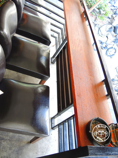 漢堡控館:呷飽祙【台北松山・漢堡控館Burger Control Bistro】漢堡控來漢堡控館